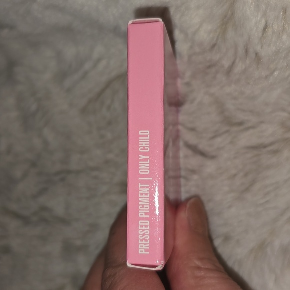 Jeffree Star Cosmetics Only Child Eyeshadow (Deep Brown Toned Red) NWT - Picture 3 of 6